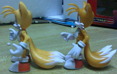 Jazwares Tails difference side