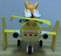 Tails Racer Figure back