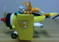 Tails Racer Figure side