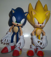 Jazware Sonic 5 inch sculpt comparison with Super Sonic