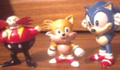 Robotnik, Tails, Sonic front